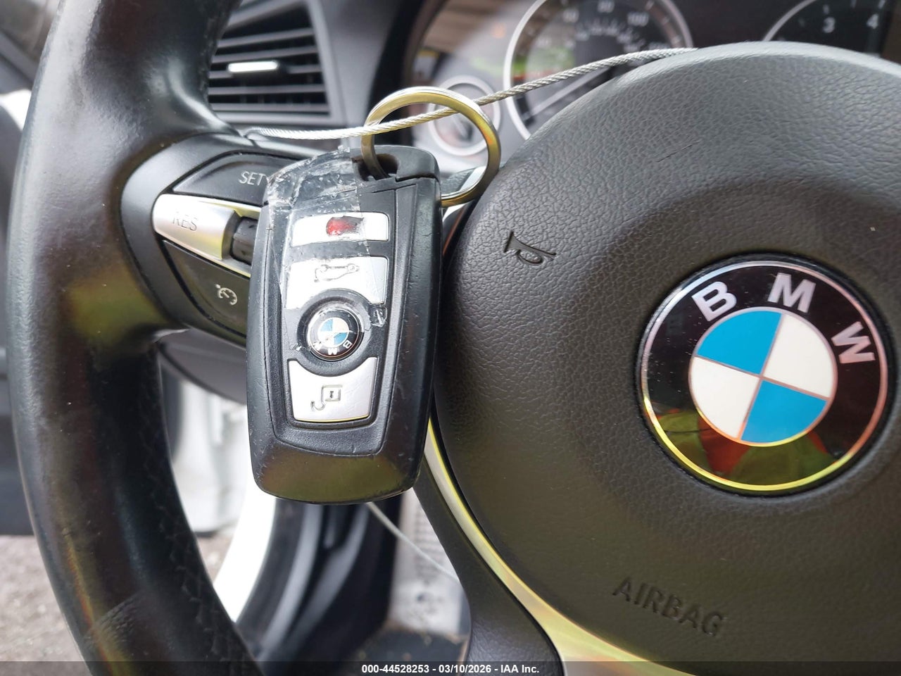 2014 BMW 528I XDRIVE thumbnail 12