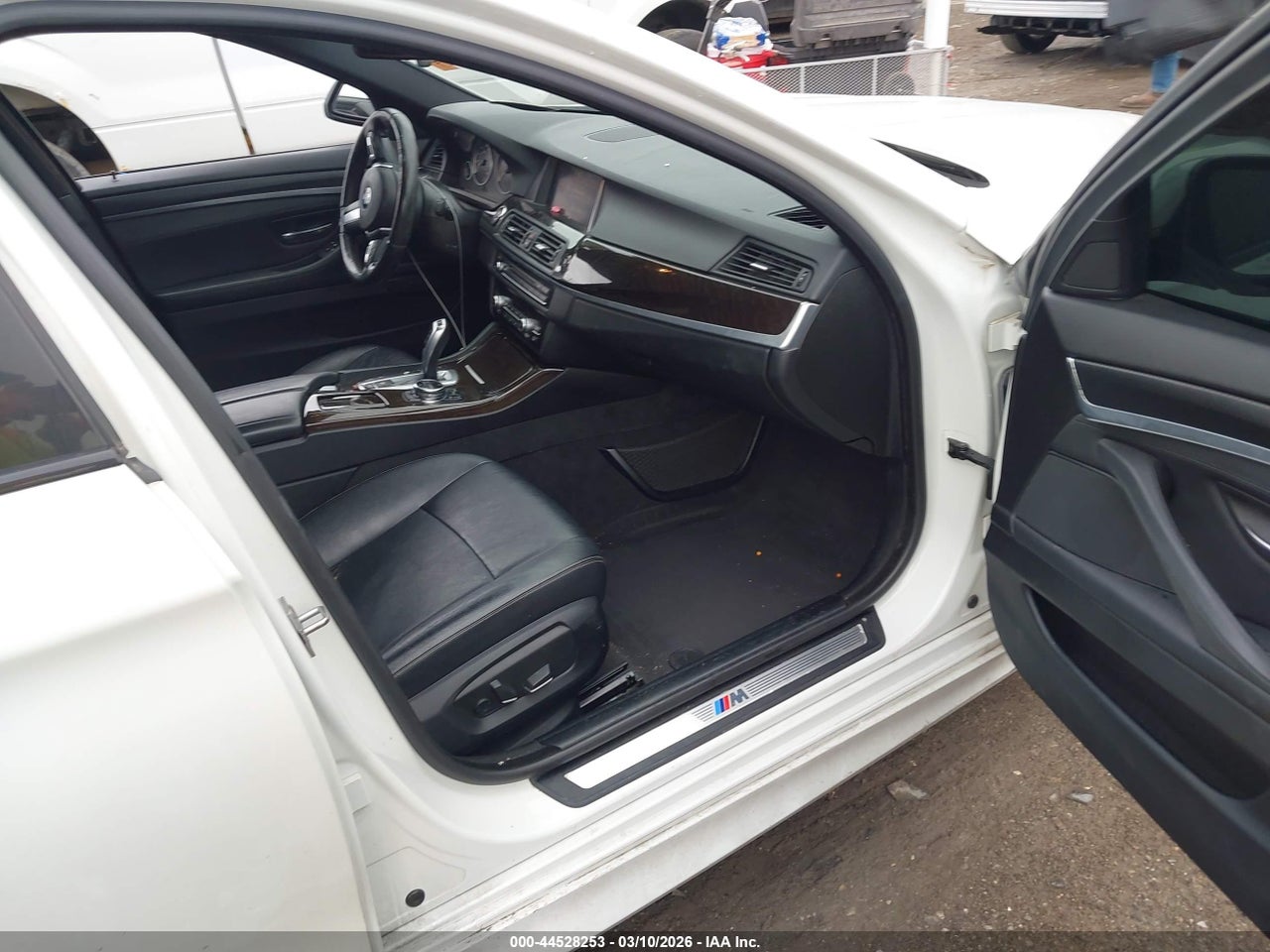 2014 BMW 528I XDRIVE thumbnail 6