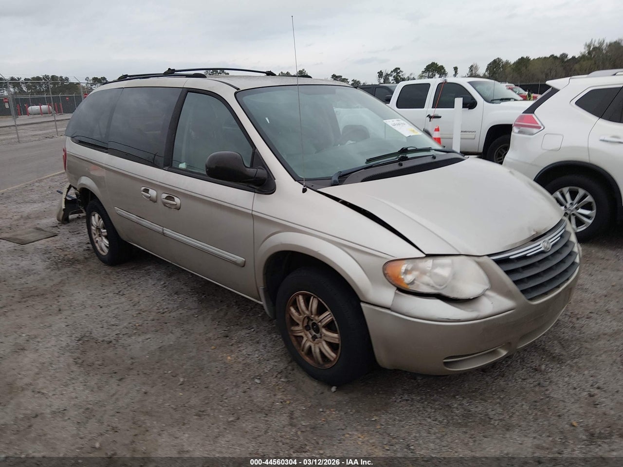 2005 Chrysler Town & Country