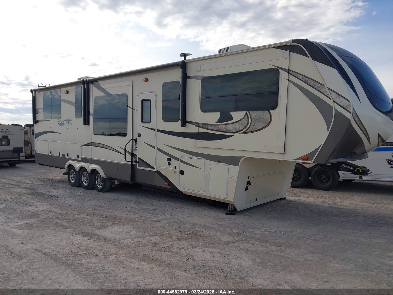 573FS4332J1****** · 2018 GRAND DESIGN OTHER