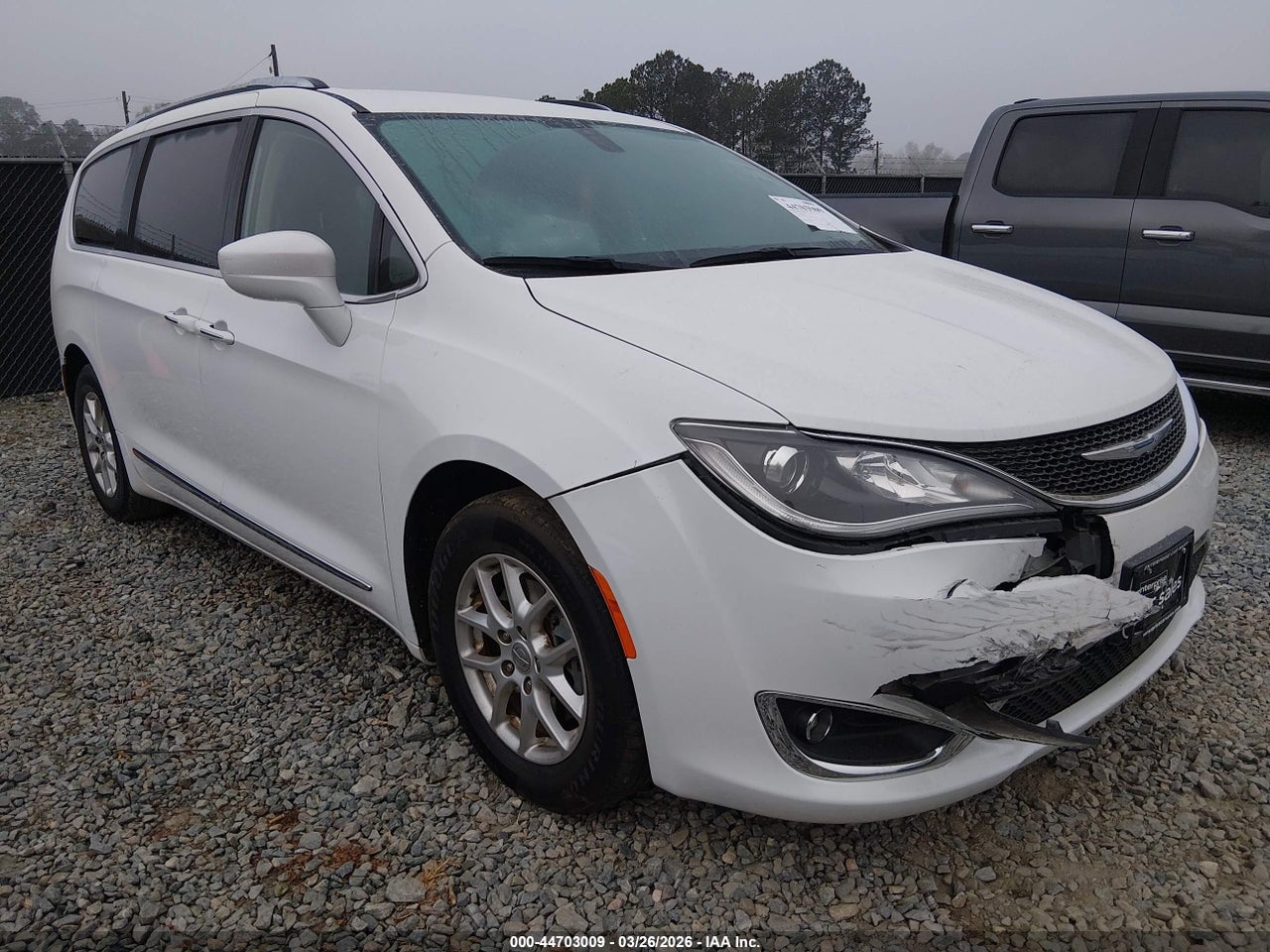 2C4RC1BG2LR****** · 2020 CHRYSLER PACIFICA TOURING L