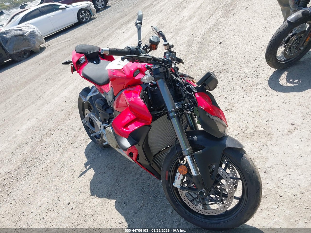 2026 DUCATI STREETFIGHTER V4/V4S thumbnail 2
