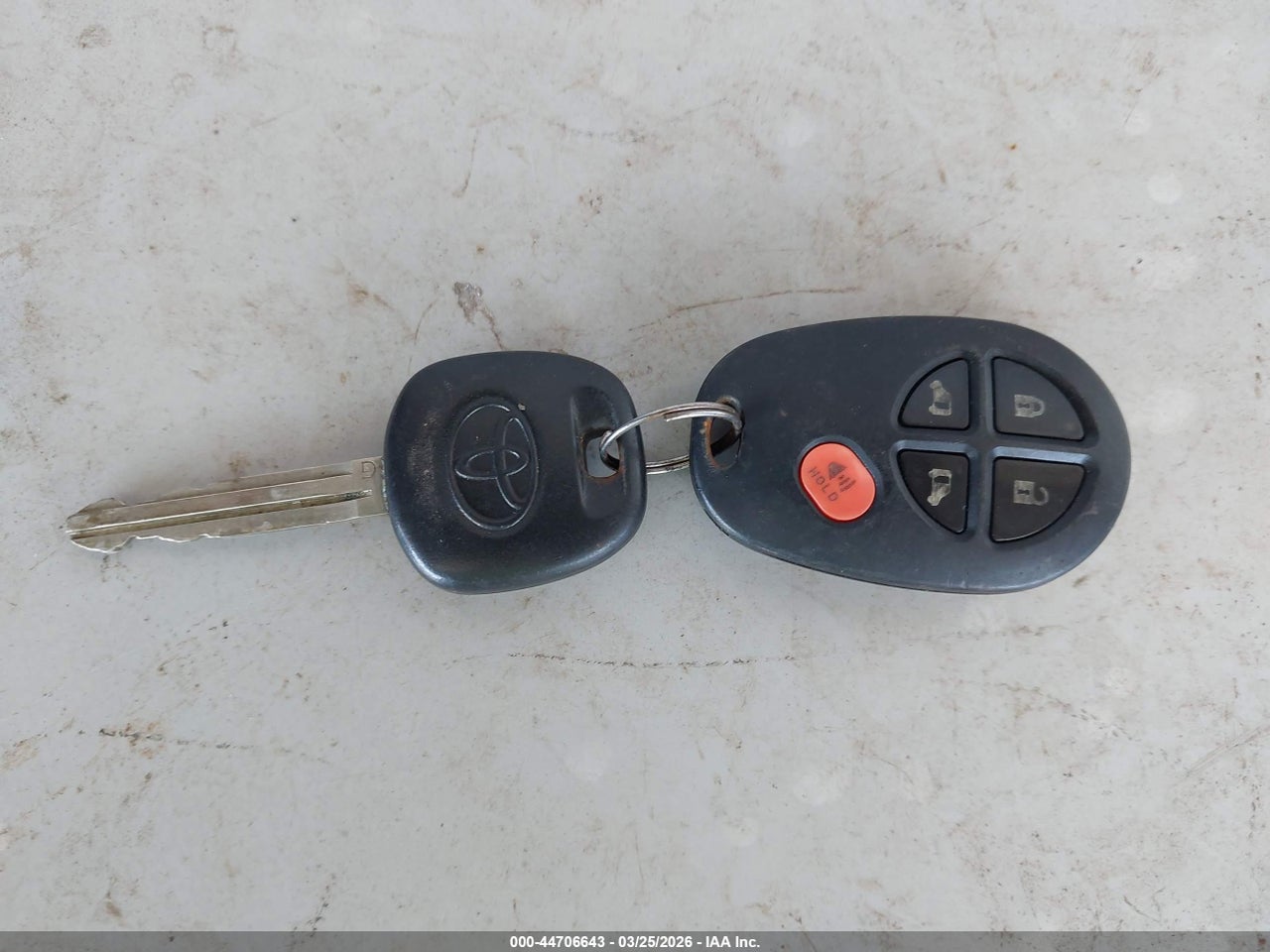 2011 TOYOTA SIENNA LE V6 thumbnail 12