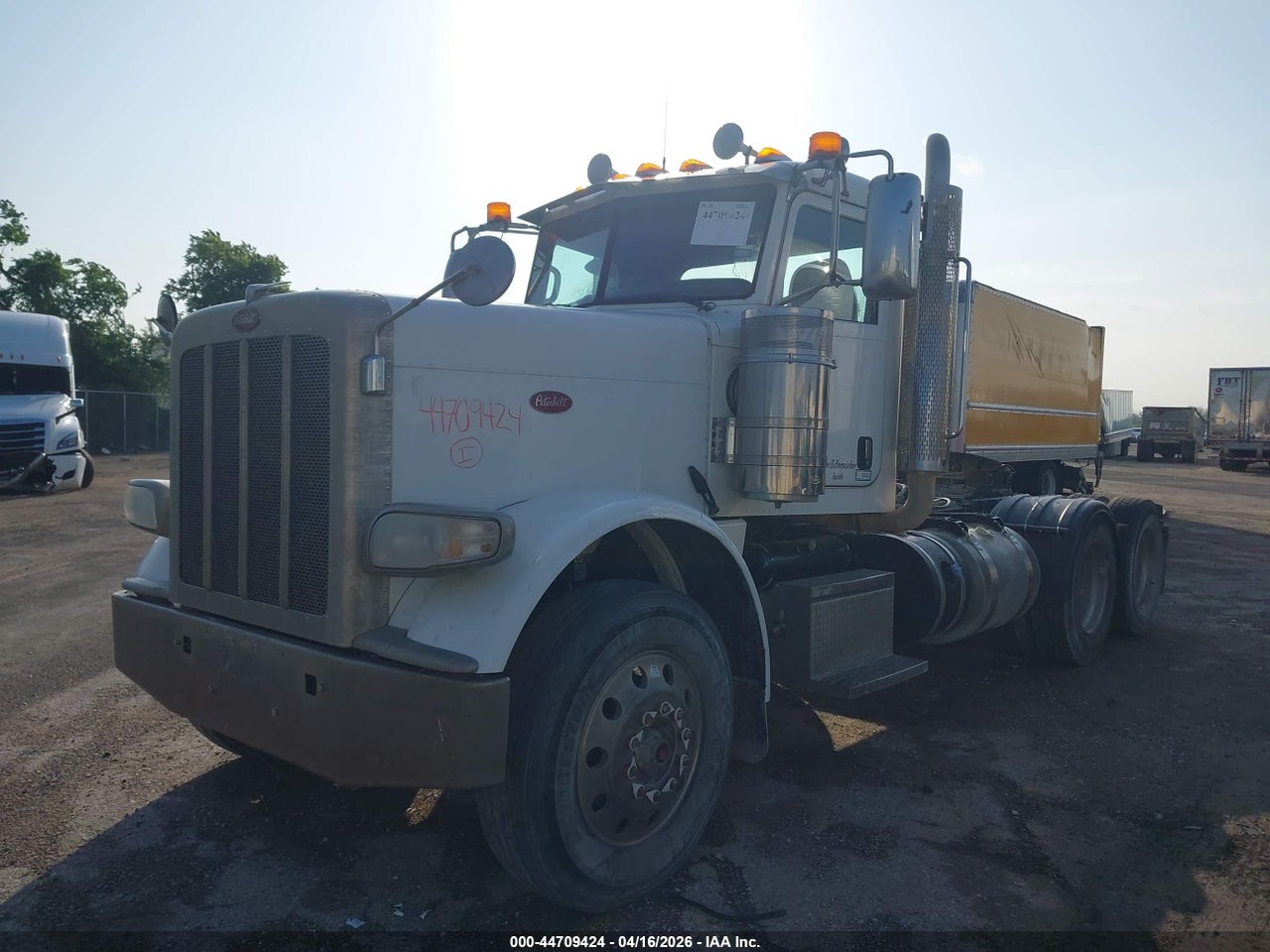2015 PETERBILT 389   · 2/12