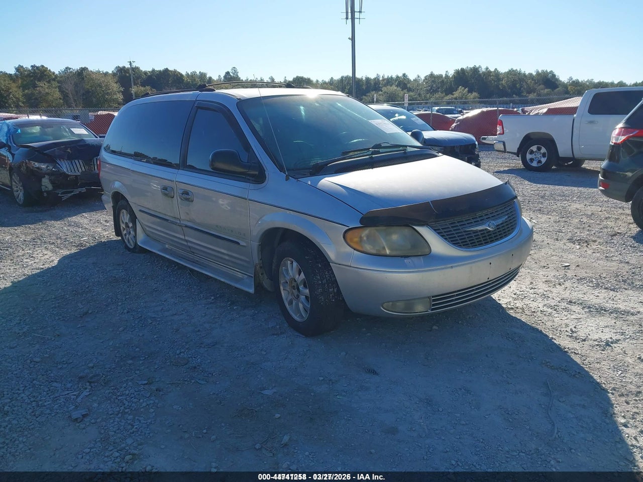 2001 Chrysler Town & Country