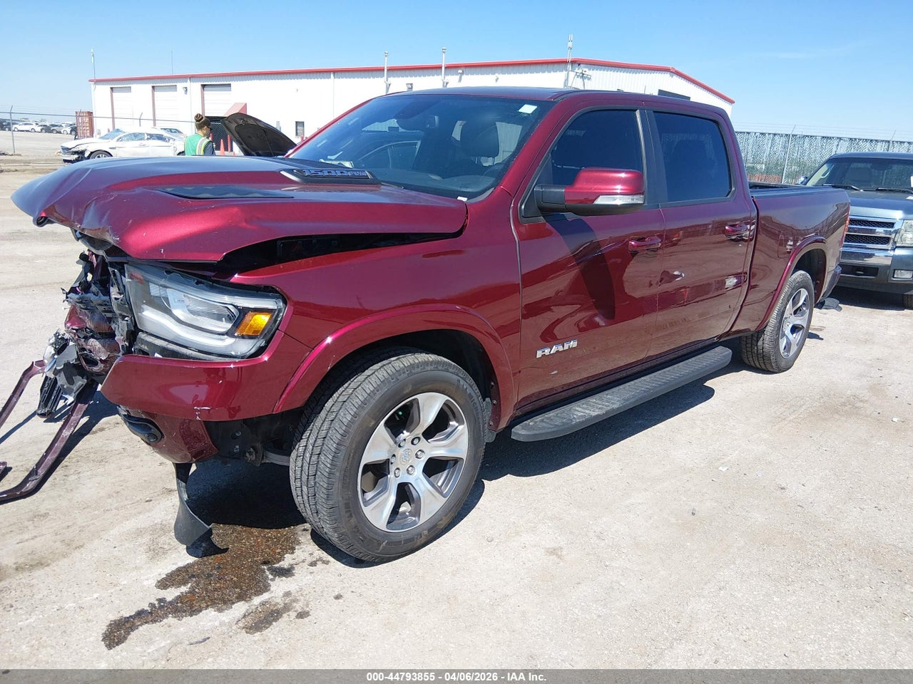 2019 RAM 1500 LARAMIE  4X4 6'4 BOX · 2/12