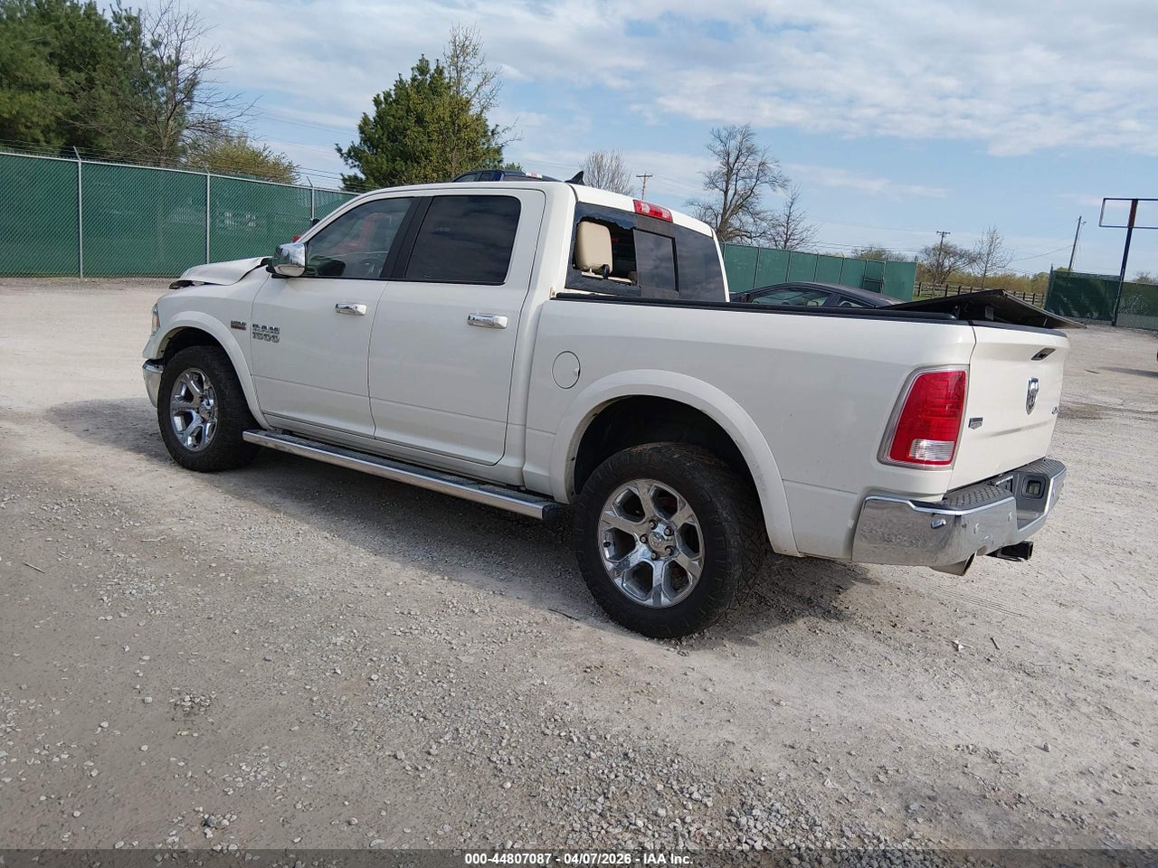 2017 RAM 1500 LARAMIE  4X4 5'7 BOX thumbnail 4