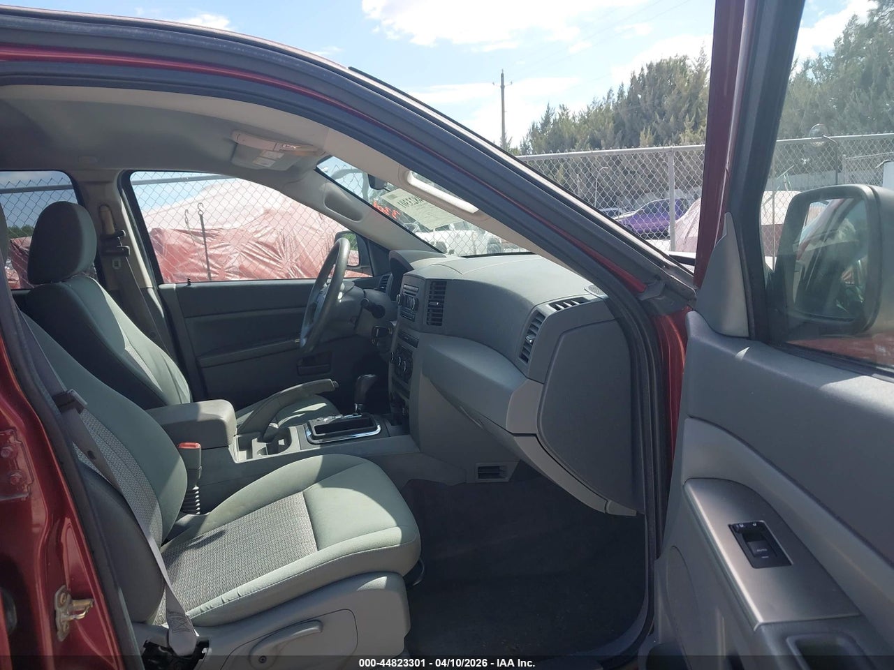 2007 JEEP GRAND CHEROKEE LAREDO · 5/12