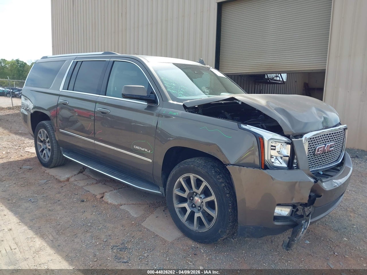 2016 GMC YUKON XL DENALI thumbnail 2