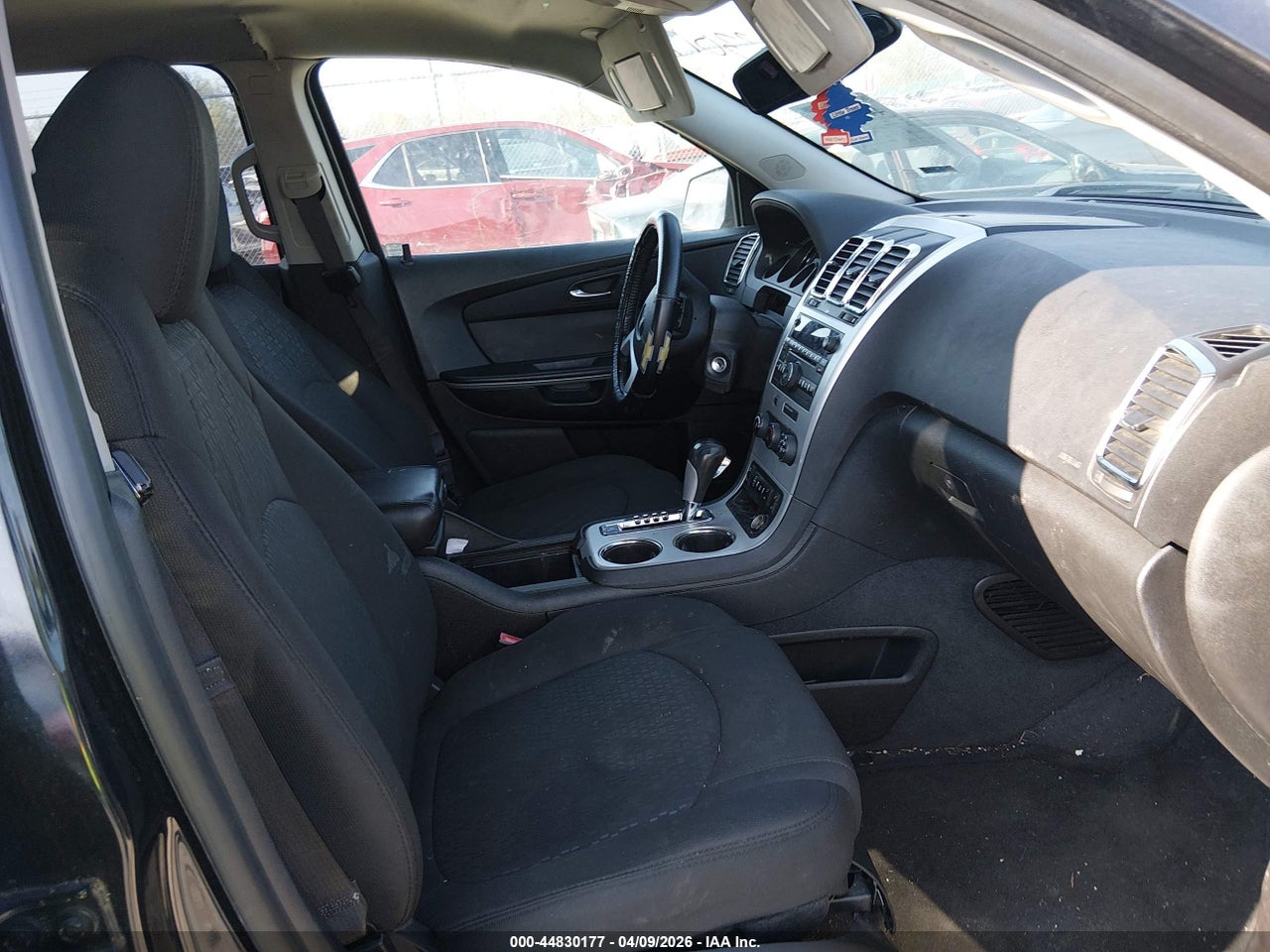 2012 GMC ACADIA SLE thumbnail 6