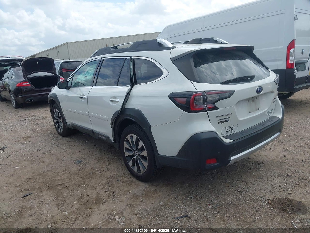 2023 SUBARU OUTBACK TOURING thumbnail 4
