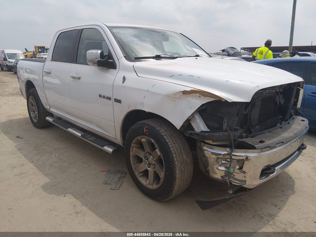 2010 DODGE RAM 1500 LARAMIE thumbnail 2