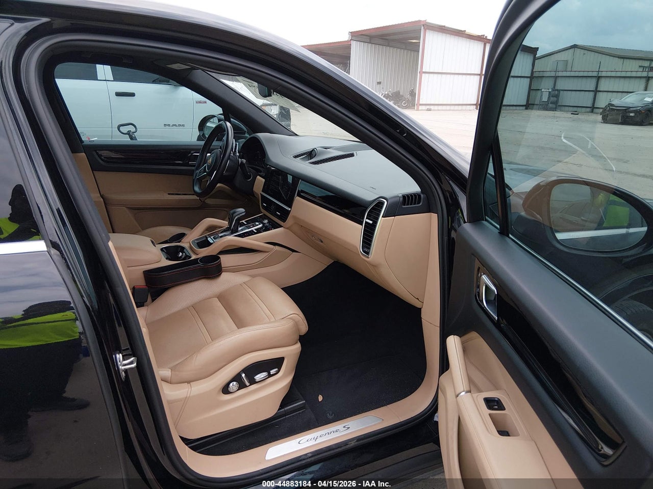 2019 PORSCHE CAYENNE S thumbnail 6