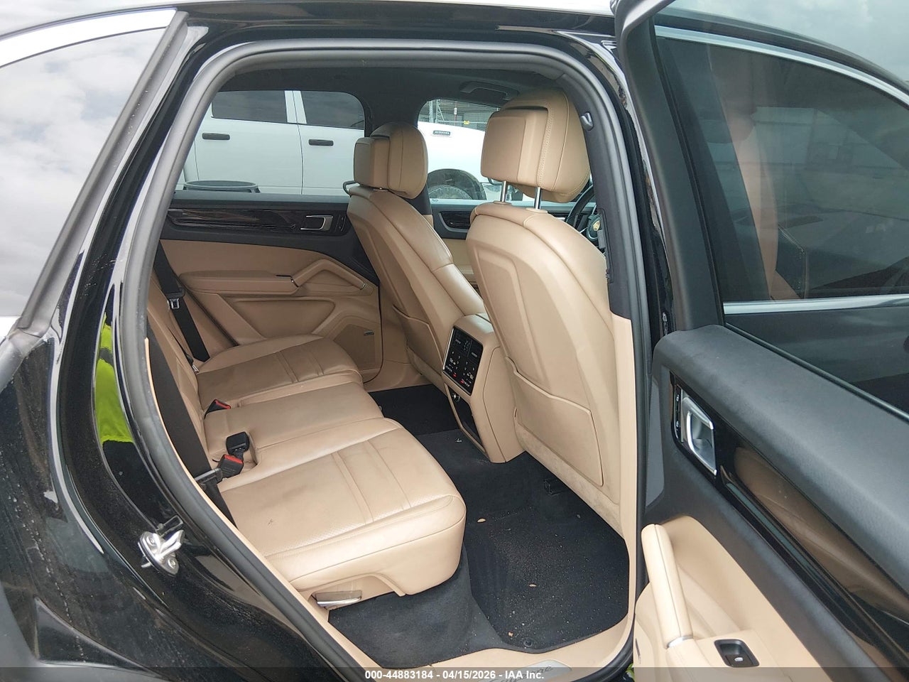 2019 PORSCHE CAYENNE S thumbnail 9