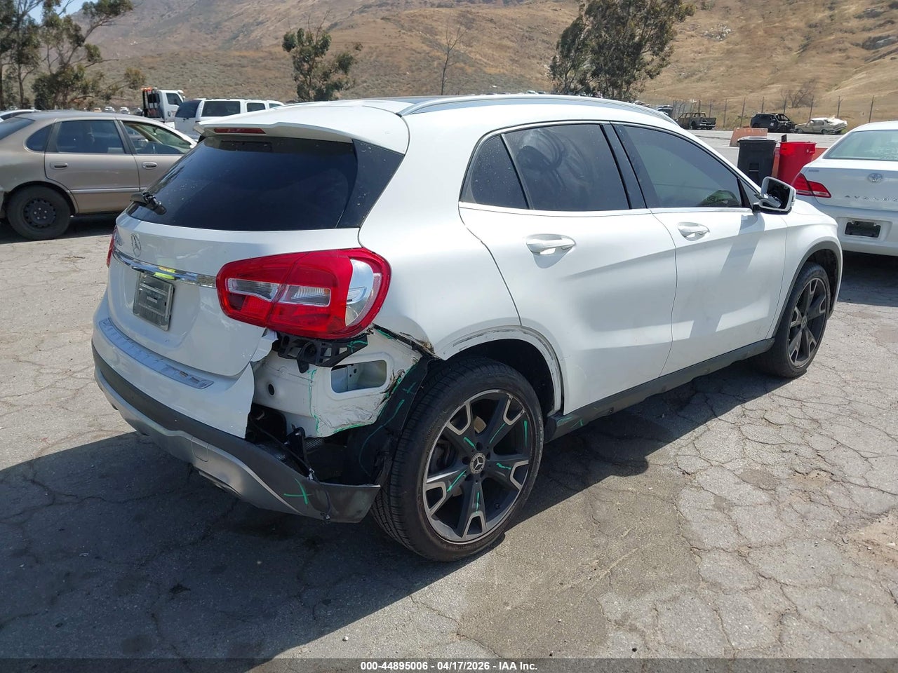 2020 MERCEDES-BENZ GLA 250   · 4/12