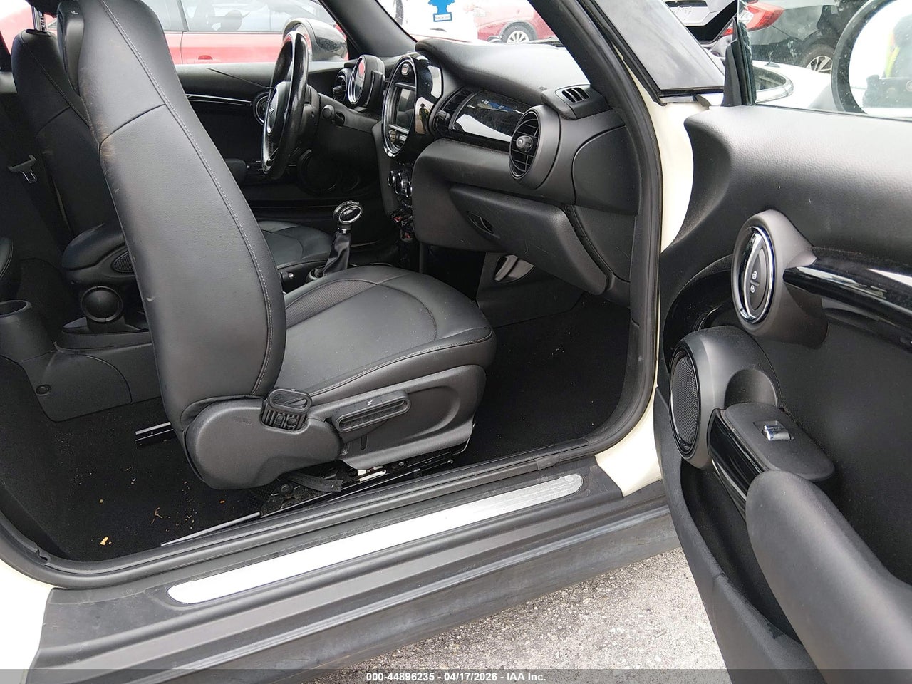 2019 MINI CONVERTIBLE COOPER thumbnail 6