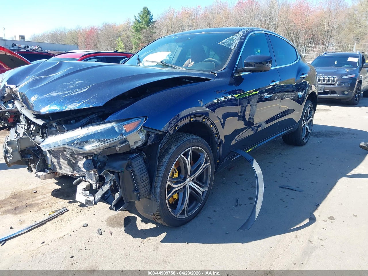 2022 MASERATI LEVANTE MODENA thumbnail 3