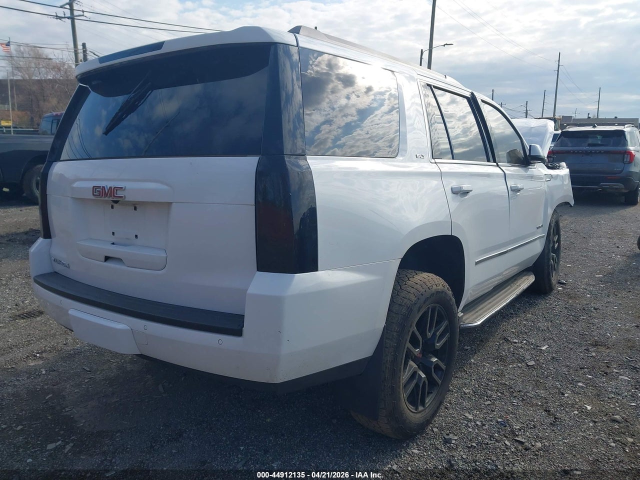 2019 GMC YUKON SLT thumbnail 5
