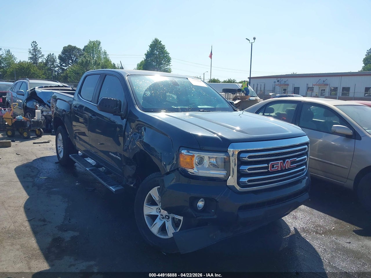 2018 GMC CANYON SLE thumbnail 2