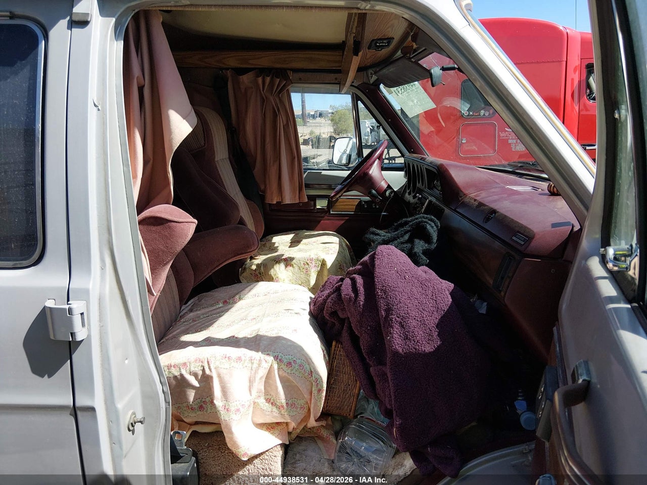 1990 DODGE RAM VAN B250 thumbnail 6