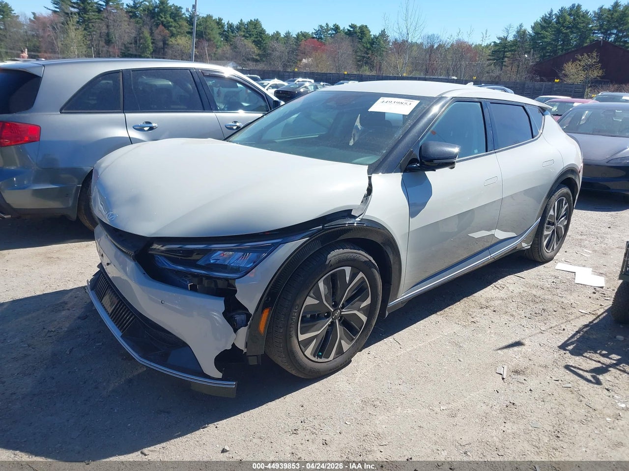 2023 KIA EV6 WIND thumbnail 3
