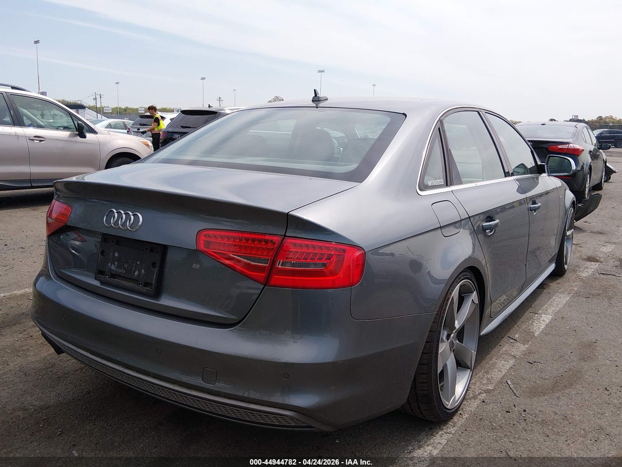 2015 AUDI A4 2.0T PREMIUM · 4/12