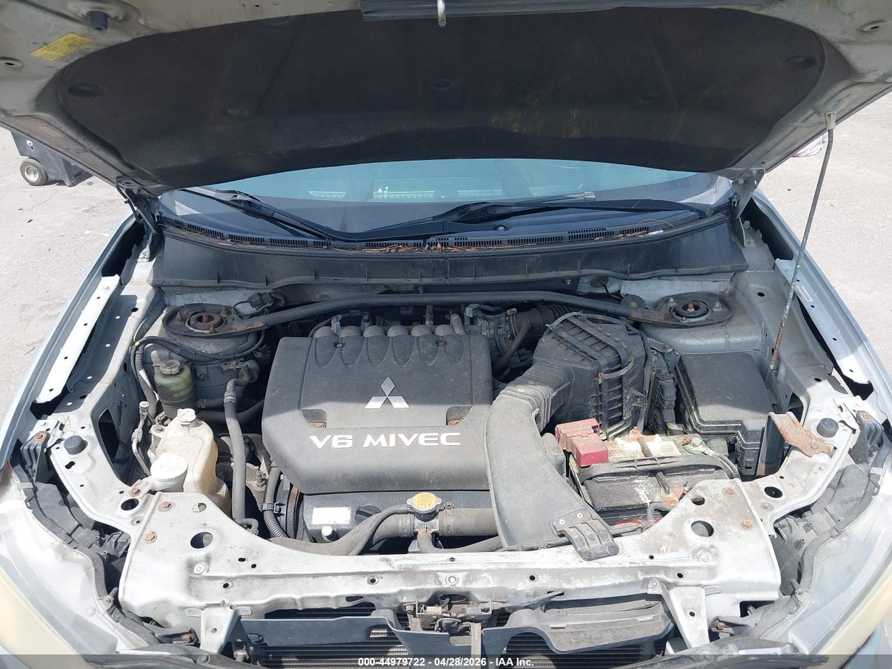 2010 MITSUBISHI OUTLANDER XLS thumbnail 11