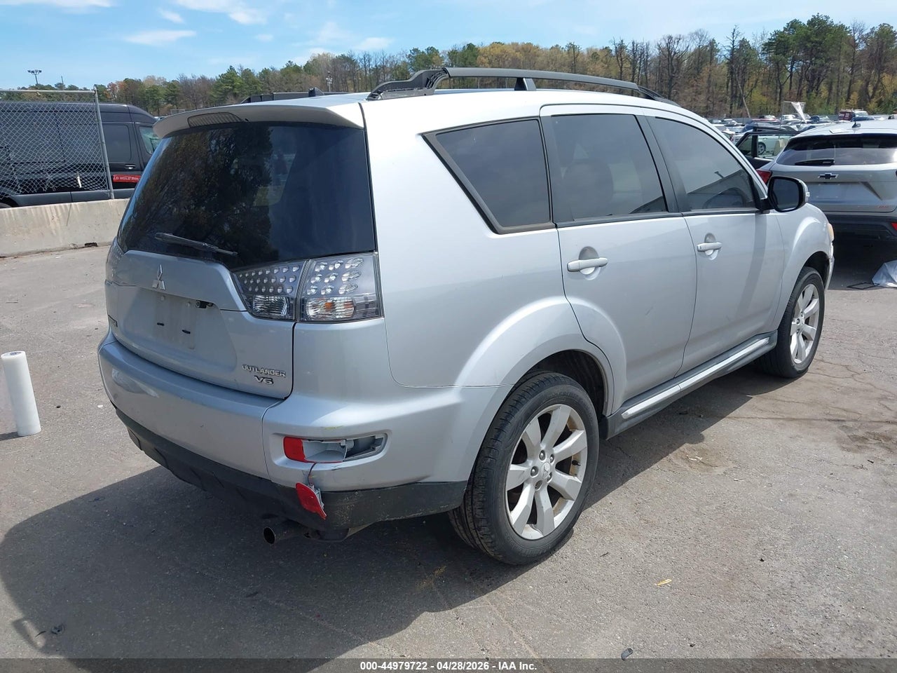 2010 MITSUBISHI OUTLANDER XLS thumbnail 5