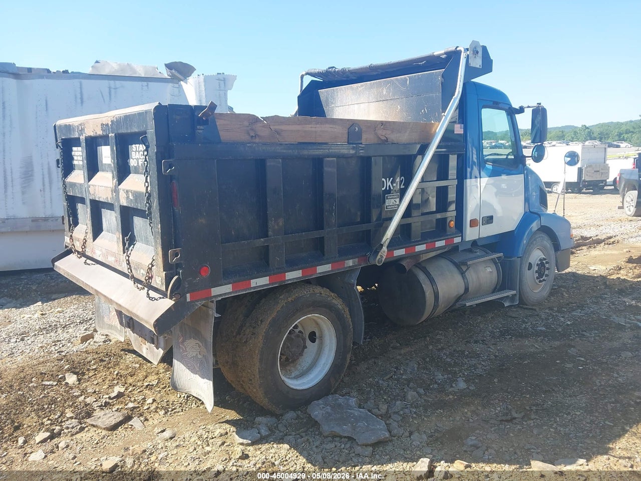 2006 VOLVO VN VNM · 4/12