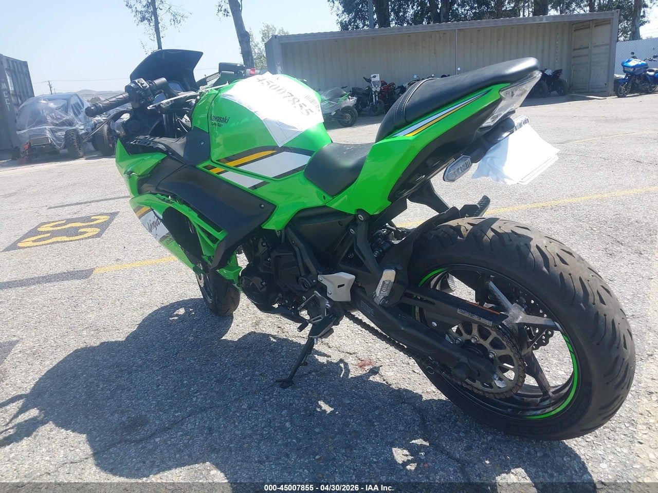 2025 KAWASAKI EX650 P thumbnail 4
