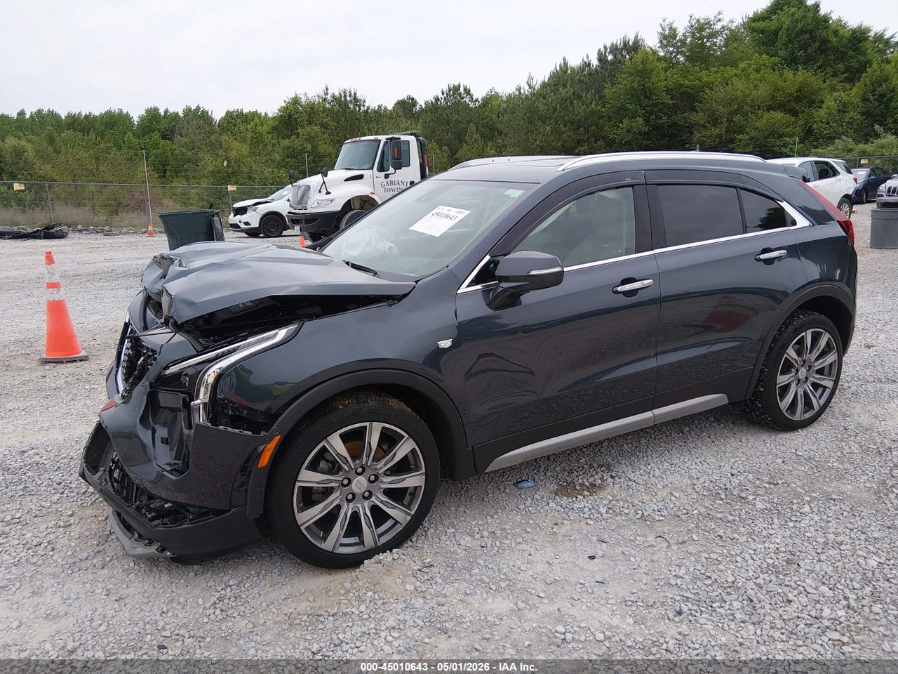 2019 CADILLAC XT4 PREMIUM LUXURY thumbnail 3