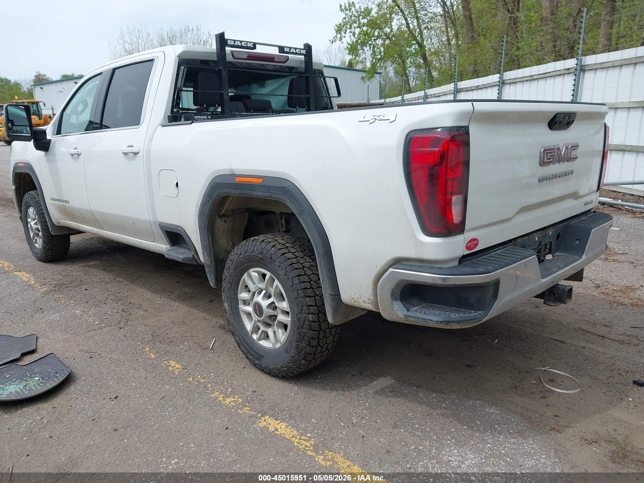 2021 GMC SIERRA 2500HD SLE thumbnail 4