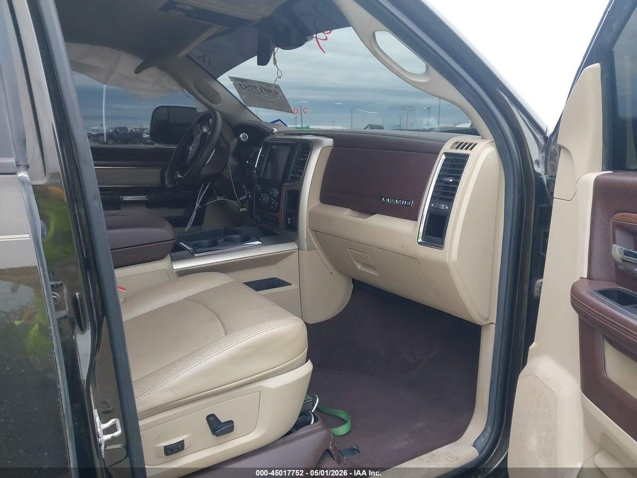 2014 RAM 2500 LARAMIE thumbnail 6