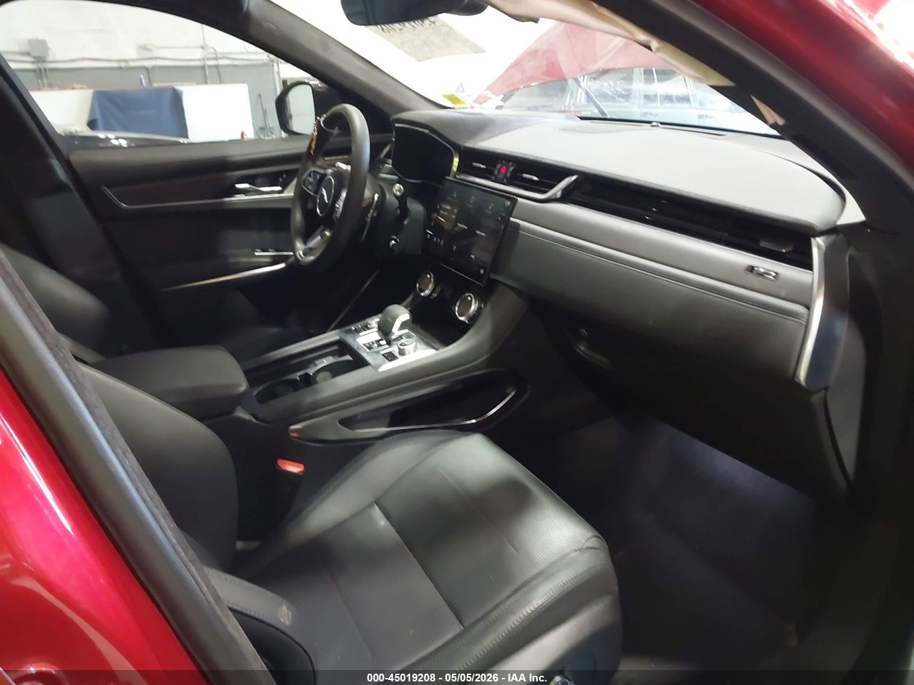 2022 JAGUAR F-PACE SVR P550 AWD AUTOMATIC · 5/12
