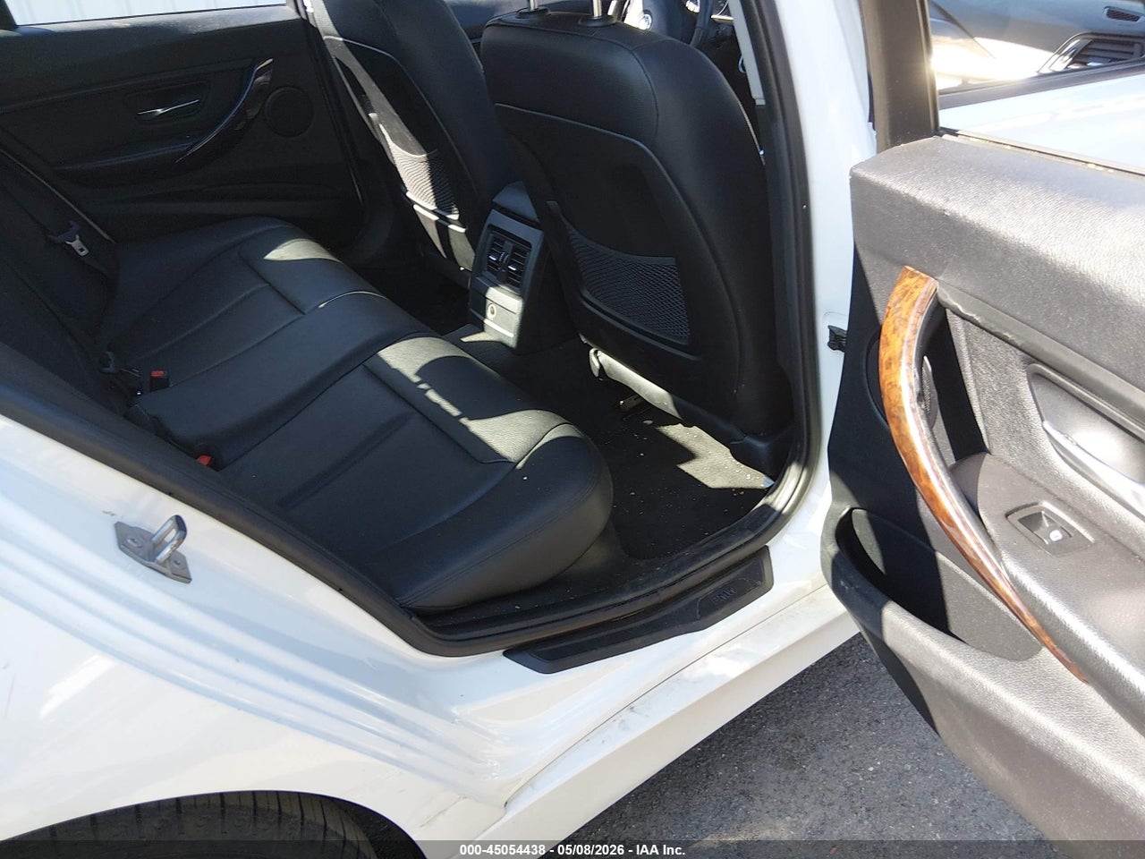 2015 BMW 328I XDRIVE thumbnail 9
