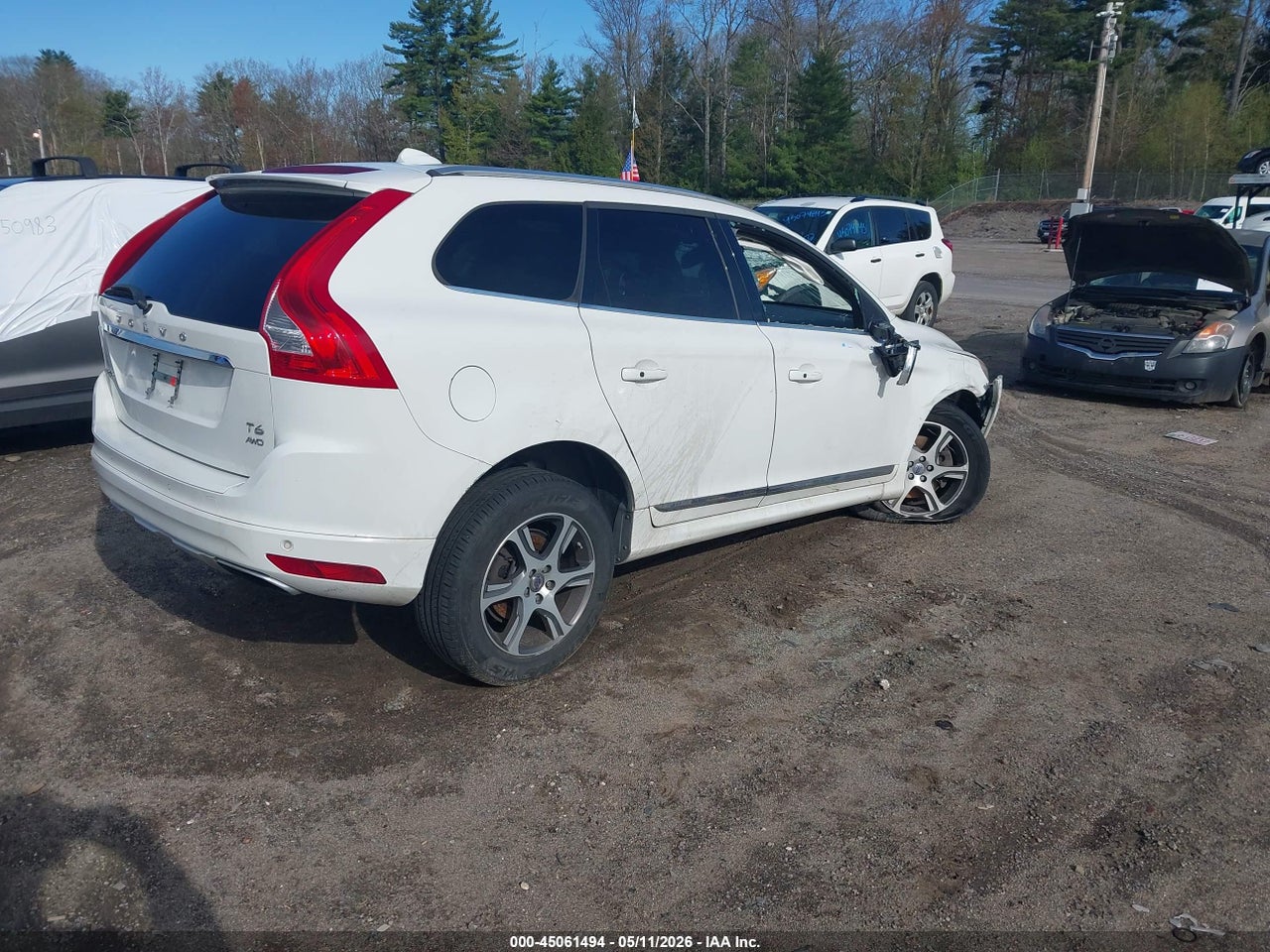 2014 VOLVO XC60 T6 R-DESIGN thumbnail 5