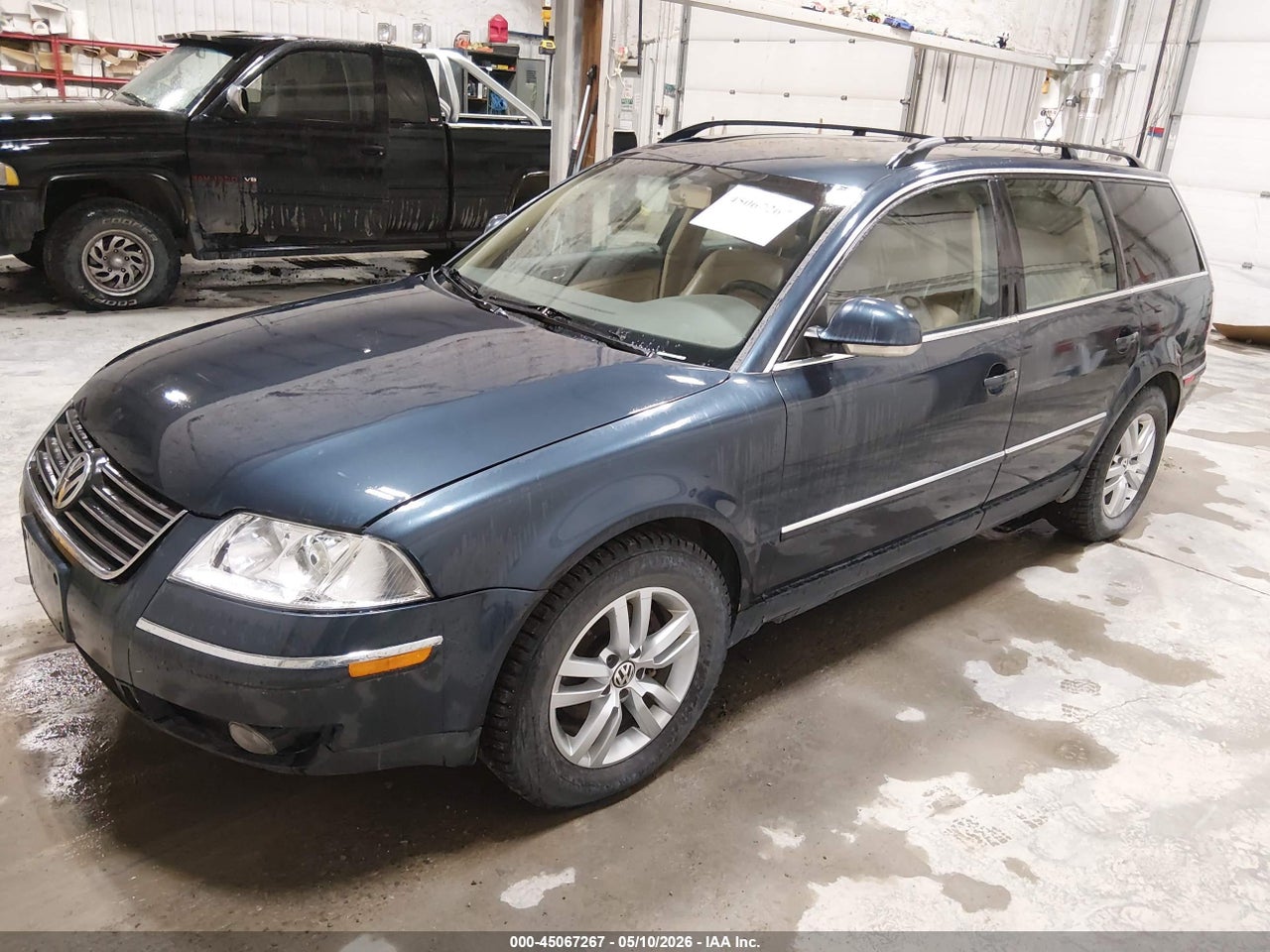 2005 VOLKSWAGEN PASSAT GLS thumbnail 3