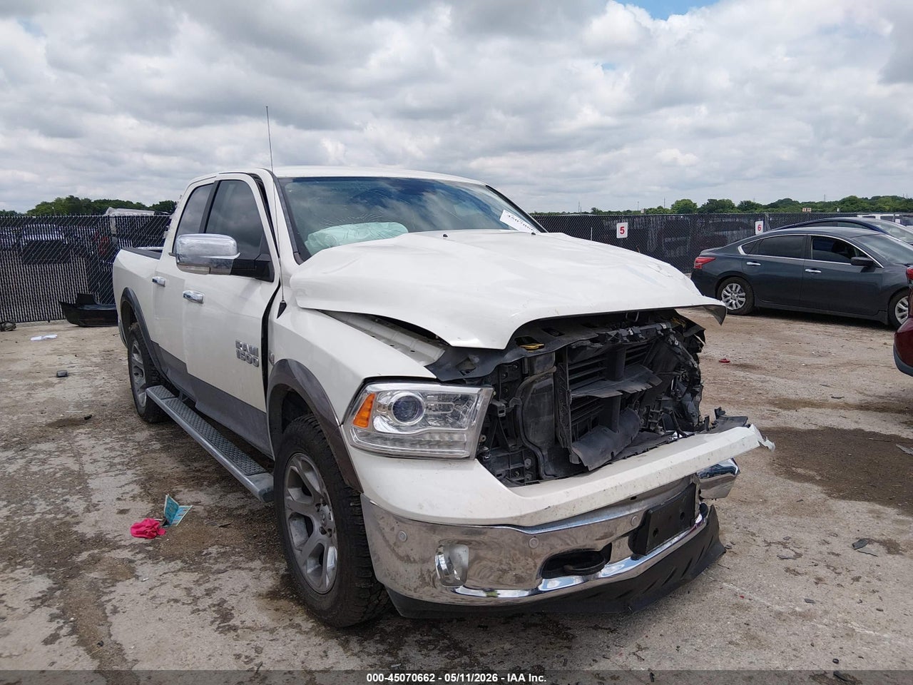 2018 RAM 1500 LARAMIE  4X4 5'7 BOX thumbnail 2