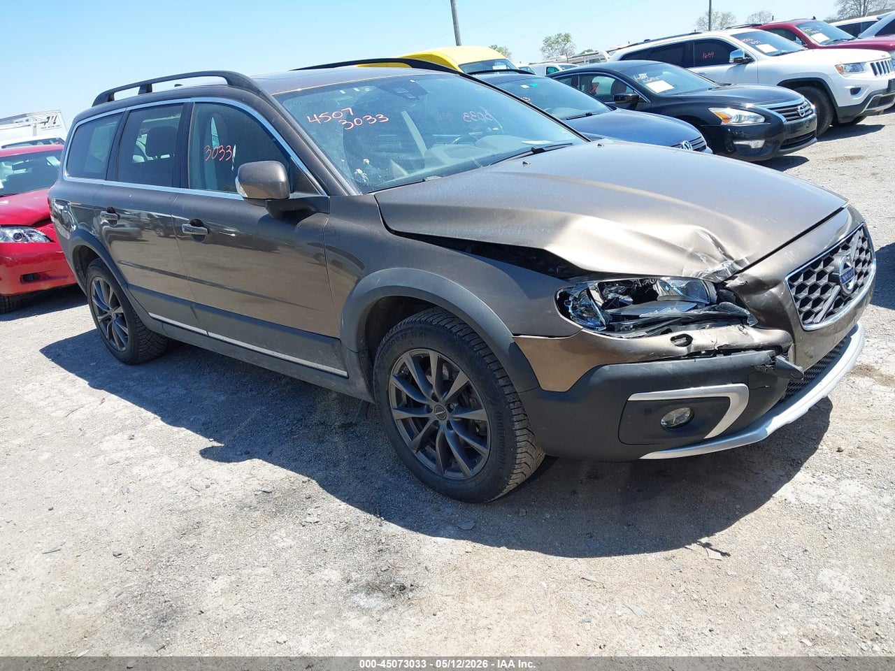 2015 VOLVO XC70 T6 thumbnail 2