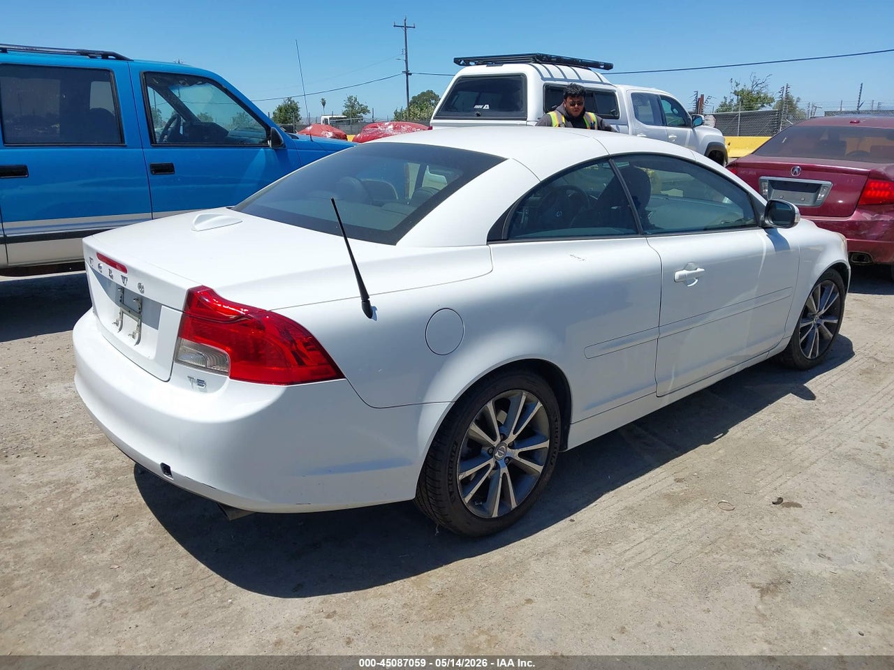 2012 VOLVO C70 T5/T5 PLATINUM/T5 PREMIER PLUS · 4/12