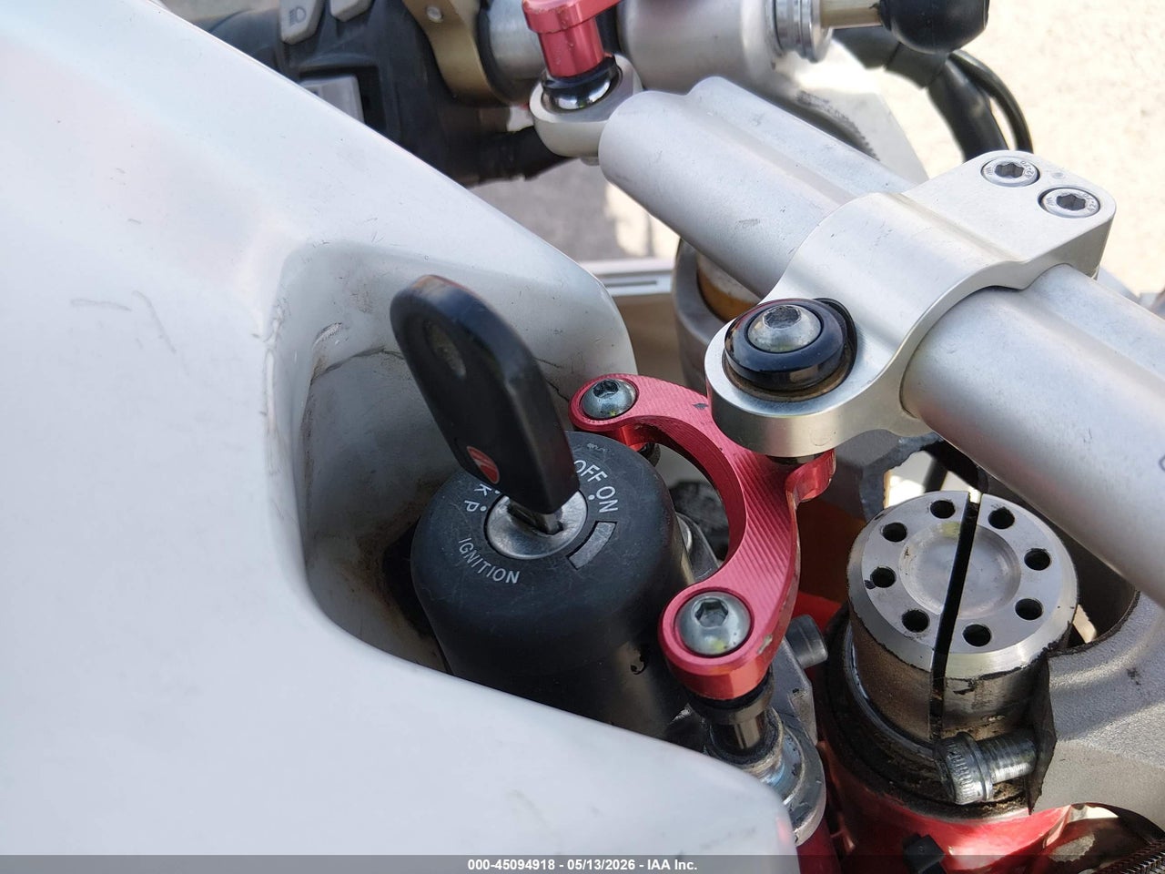 2017 DUCATI SUPERSPORT   thumbnail 12