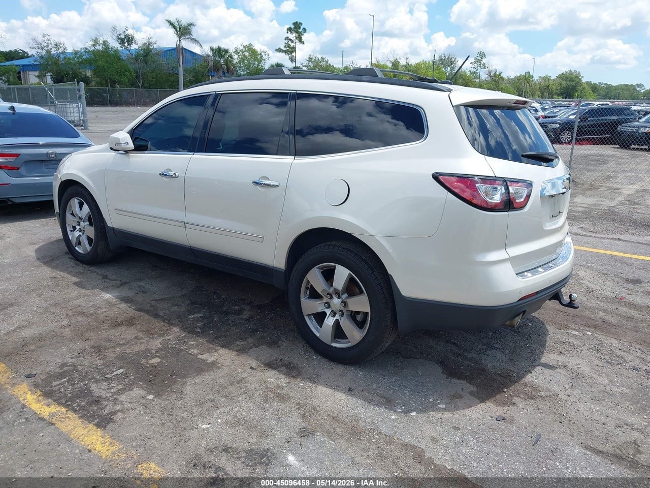 2015 CHEVROLET TRAVERSE LTZ thumbnail 4