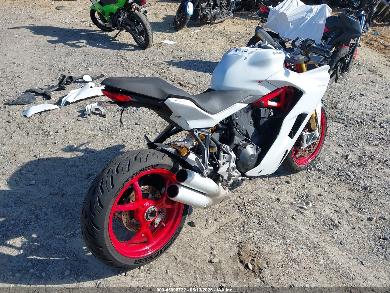 2017 DUCATI SUPERSPORT   thumbnail 5
