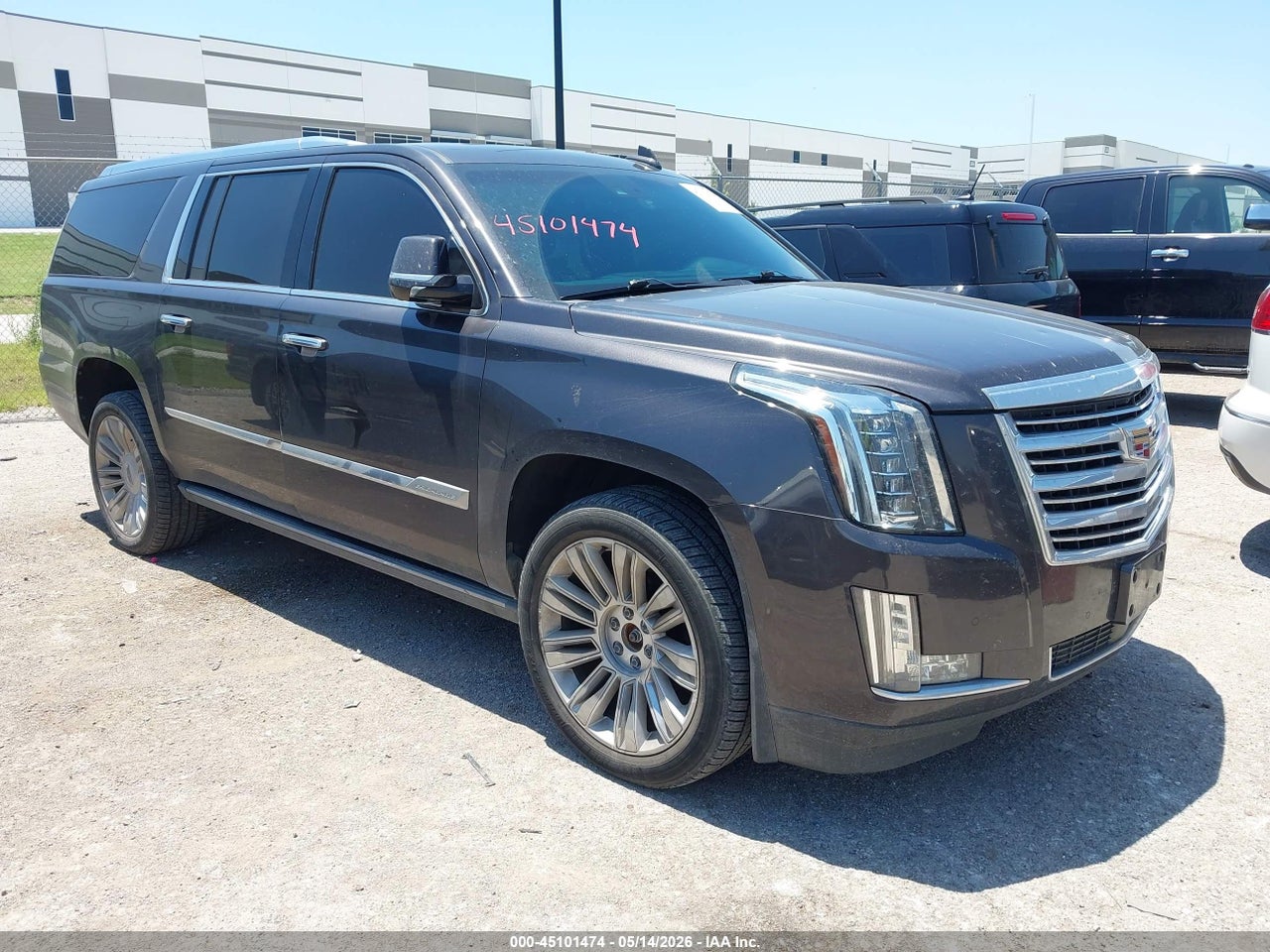 2016 CADILLAC ESCALADE ESV PLATINUM thumbnail 2