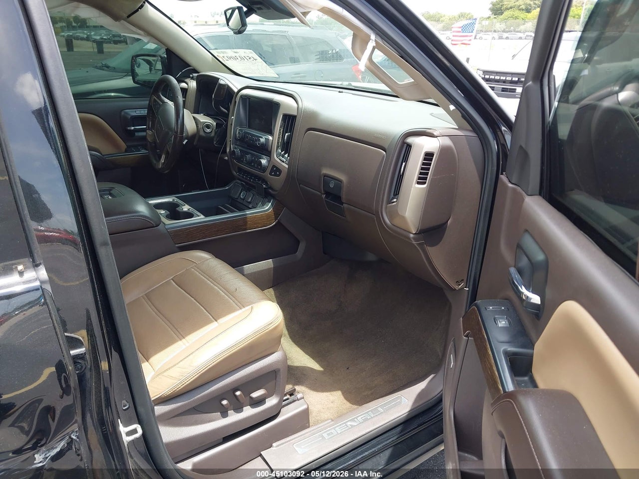 2017 GMC SIERRA 1500 DENALI thumbnail 6