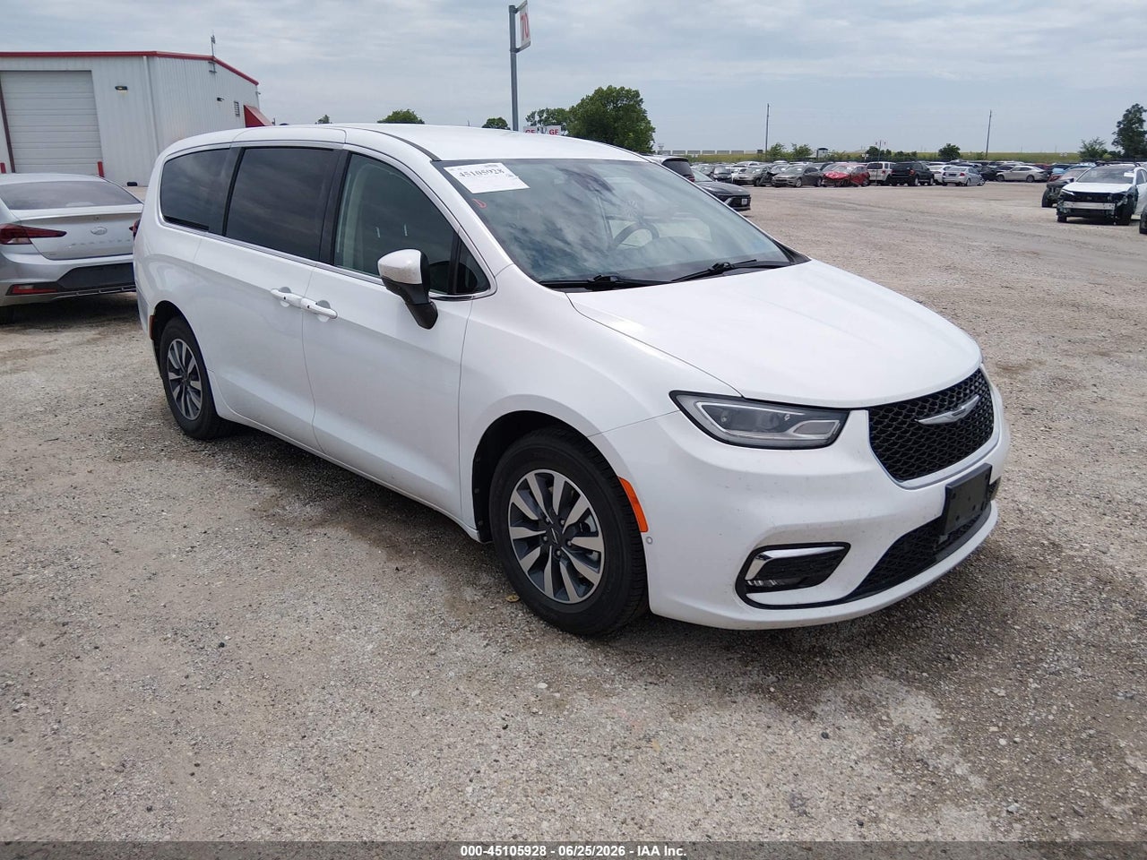 2023 CHRYSLER PACIFICA HYBRID TOURING L thumbnail 2