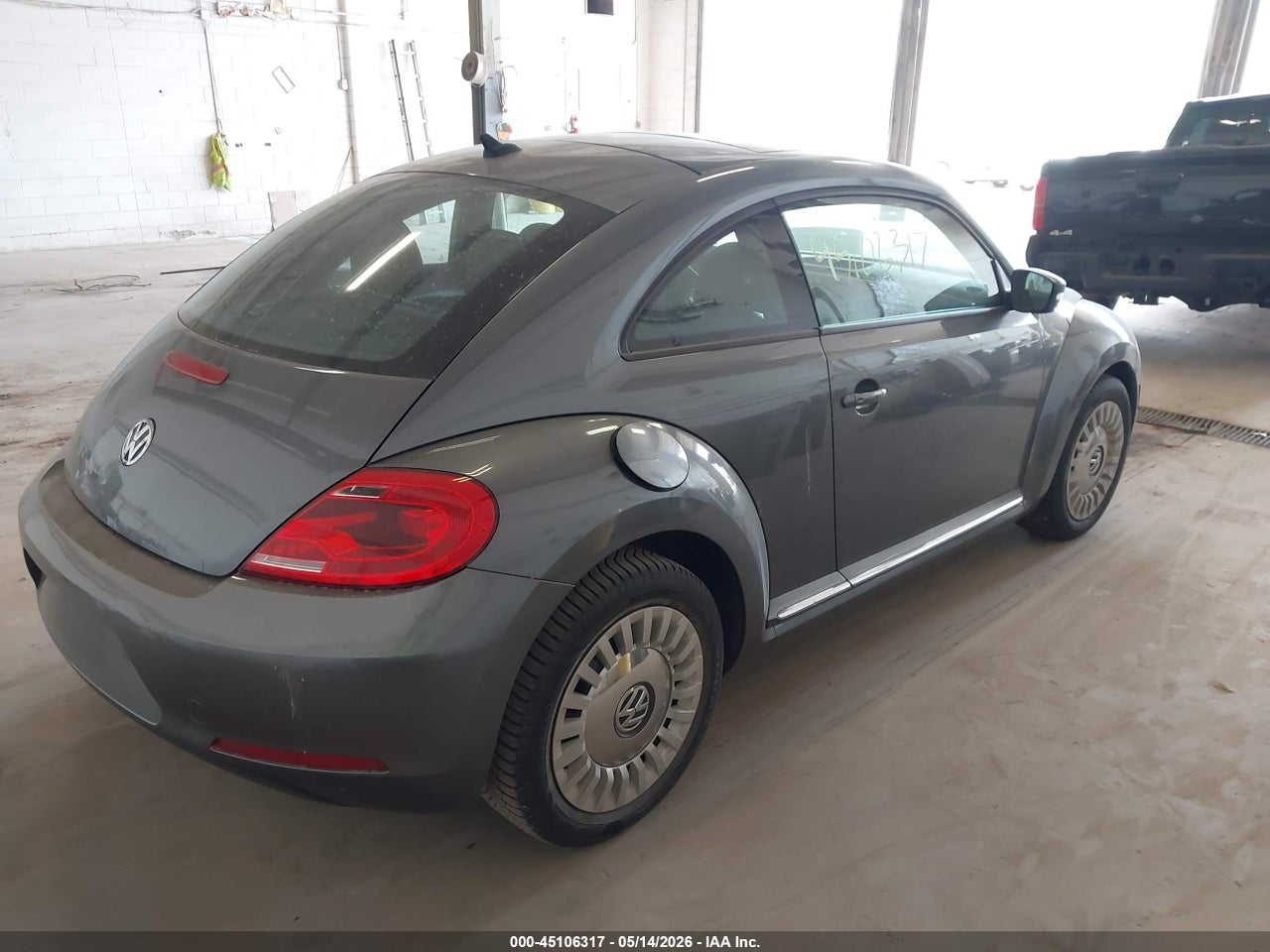 2015 VOLKSWAGEN BEETLE 1.8T thumbnail 5
