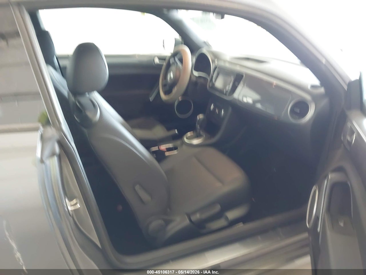 2015 VOLKSWAGEN BEETLE 1.8T thumbnail 6
