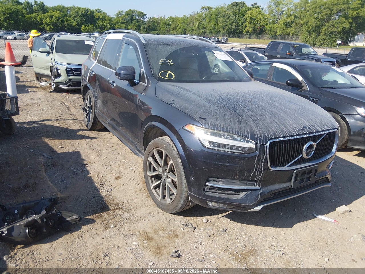 YV4A22PK0H1****** · 2017 VOLVO XC90 T6 MOMENTUM