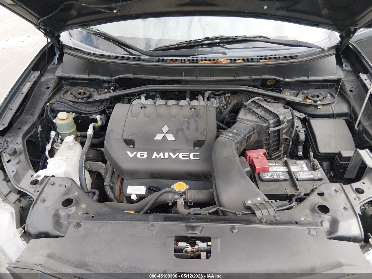 2010 MITSUBISHI OUTLANDER XLS thumbnail 11